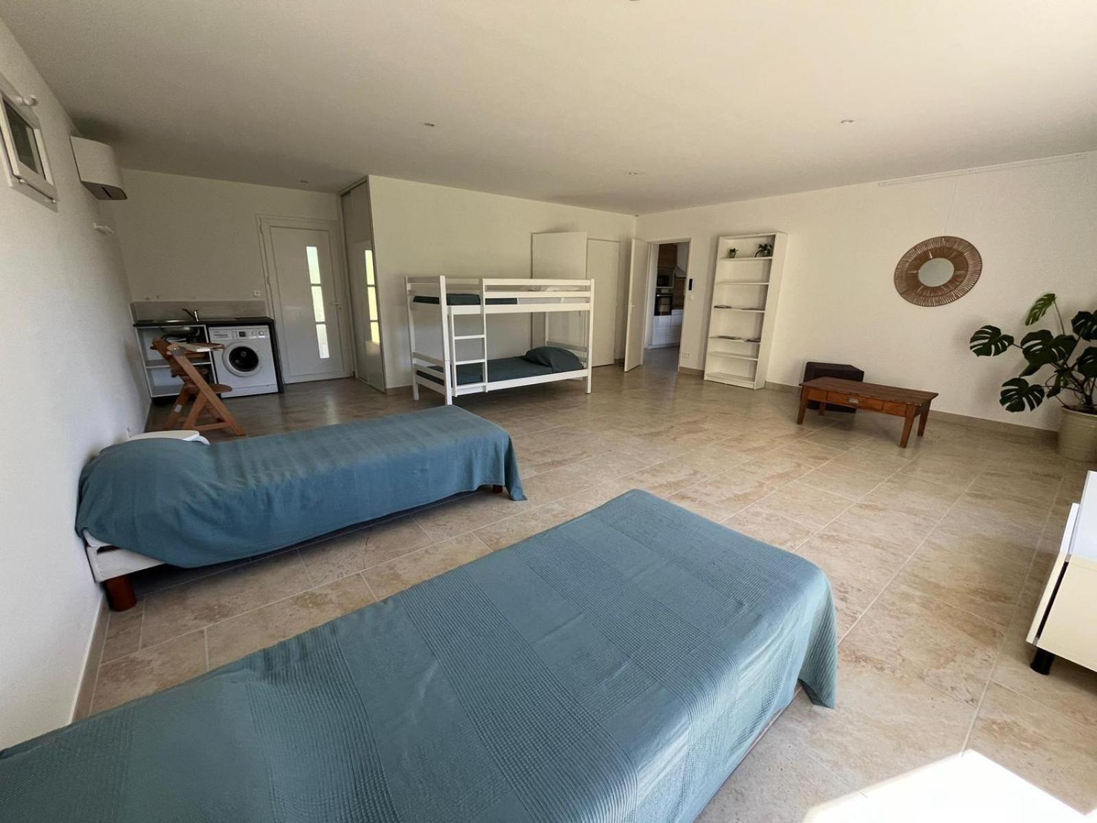 Au Fil De Soi Villa Saint-Julien-de-Peyrolas Room photo