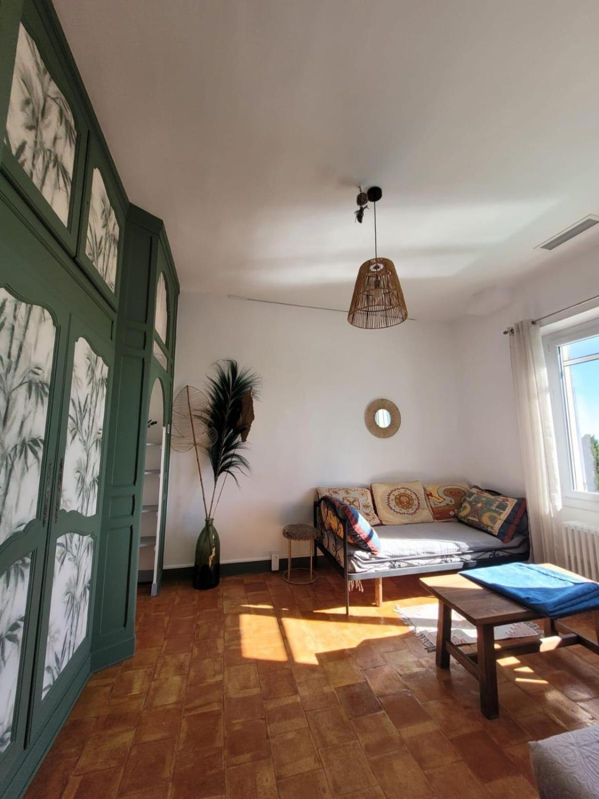 Au Fil De Soi Villa Saint-Julien-de-Peyrolas Room photo